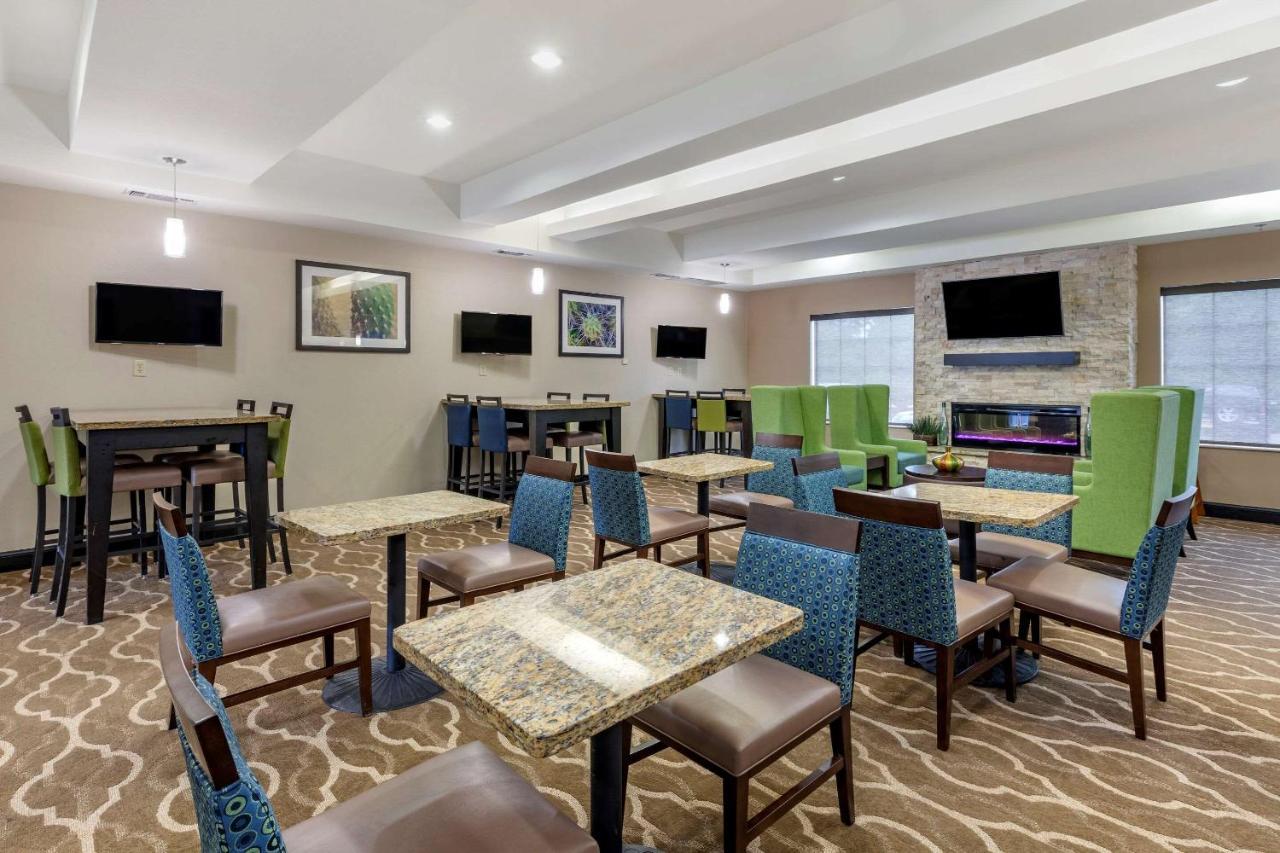 Comfort Inn & Suites Париж Екстериор снимка
